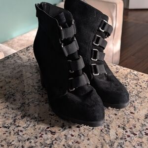 Adrienne Vittadini Theresa Bootie Sz 10 NEW